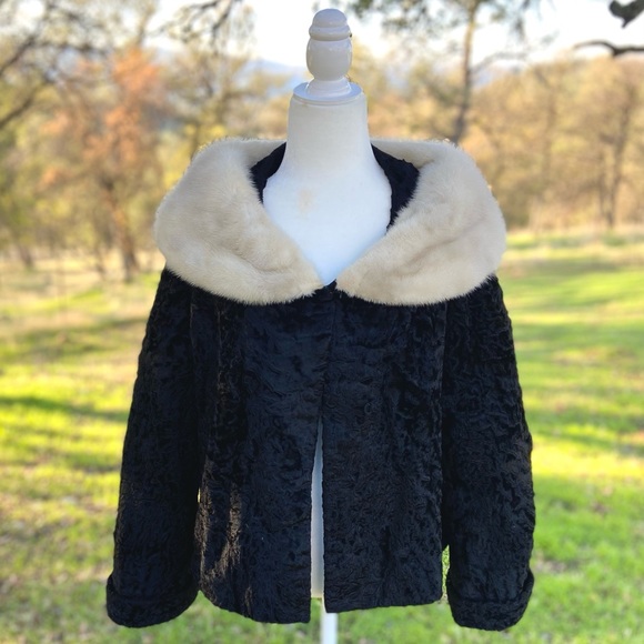 Vintage | 1950’s Persian Lamb & Mink Collar Cropped Swing Jacket - Picture 2 of 16